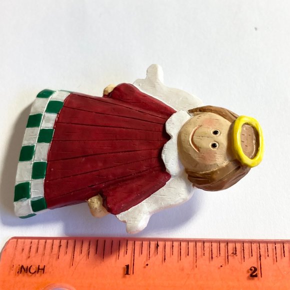 Vintage Christmas Angel Pin Brooch Red Green White Resin Halo Painted Wings - Picture 4 of 4